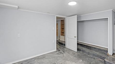 212 Montello Street Lewiston ME 04240