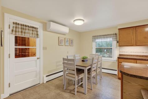 12 Mallett Drive Topsham ME 04086