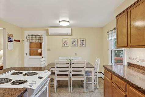 12 Mallett Drive Topsham ME 04086