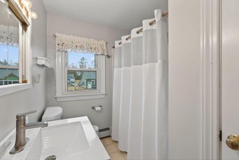 12 Mallett Drive Topsham ME 04086