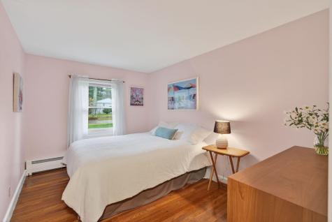 12 Mallett Drive Topsham ME 04086