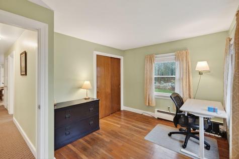 12 Mallett Drive Topsham ME 04086