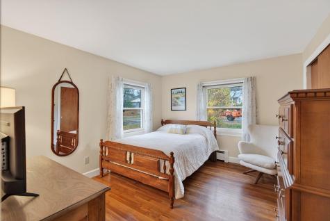 12 Mallett Drive Topsham ME 04086