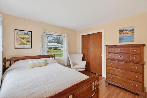 12 Mallett Drive Topsham ME 04086