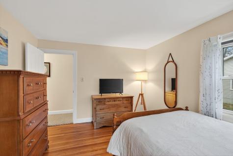 12 Mallett Drive Topsham ME 04086