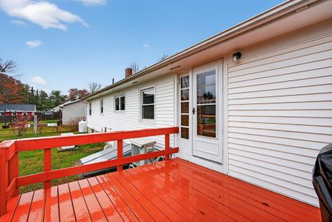 12 Mallett Drive Topsham ME 04086