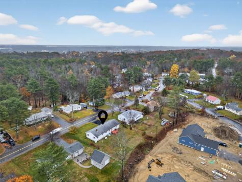 12 Mallett Drive Topsham ME 04086