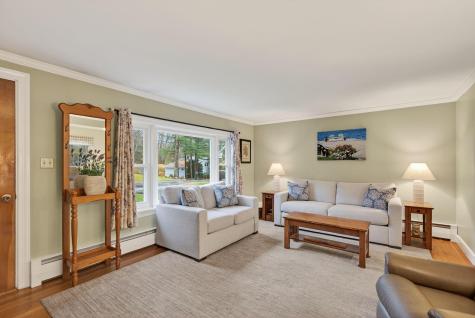 12 Mallett Drive Topsham ME 04086