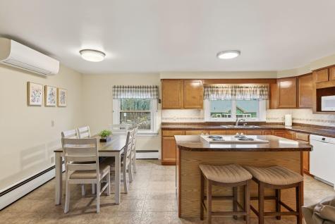 12 Mallett Drive Topsham ME 04086