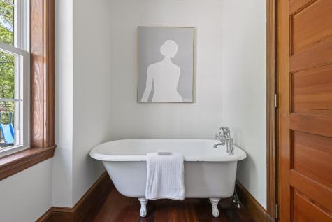 243 Mitchell Road Cape Elizabeth ME 04107