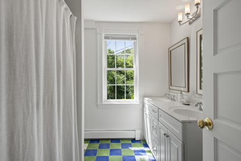 243 Mitchell Road Cape Elizabeth ME 04107