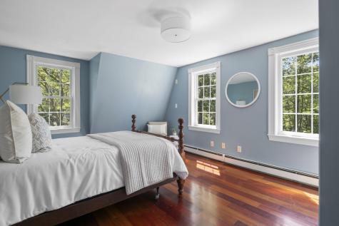 243 Mitchell Road Cape Elizabeth ME 04107