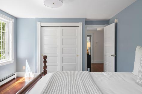 243 Mitchell Road Cape Elizabeth ME 04107