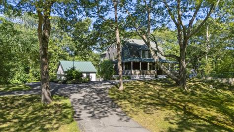 243 Mitchell Road Cape Elizabeth ME 04107