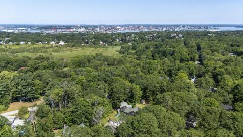 243 Mitchell Road Cape Elizabeth ME 04107