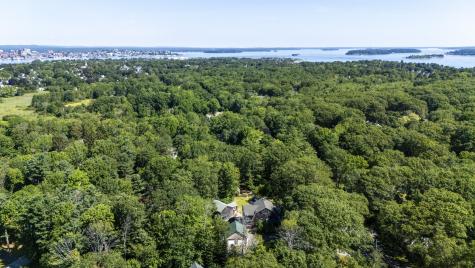 243 Mitchell Road Cape Elizabeth ME 04107