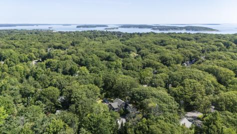 243 Mitchell Road Cape Elizabeth ME 04107
