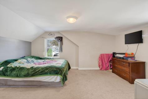 3 Fairlawn Avenue Lewiston ME 04240