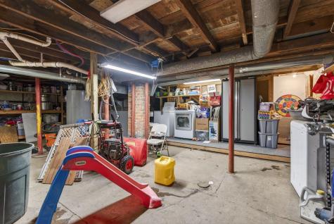 3 Fairlawn Avenue Lewiston ME 04240