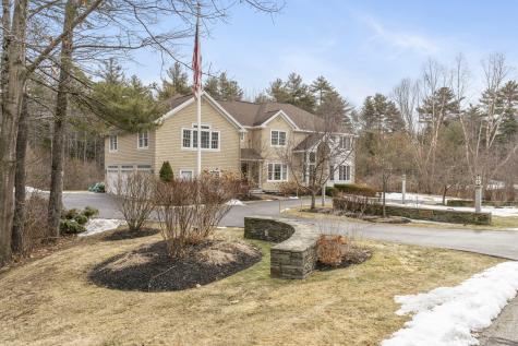11 Maplewood Circle Falmouth ME 04105