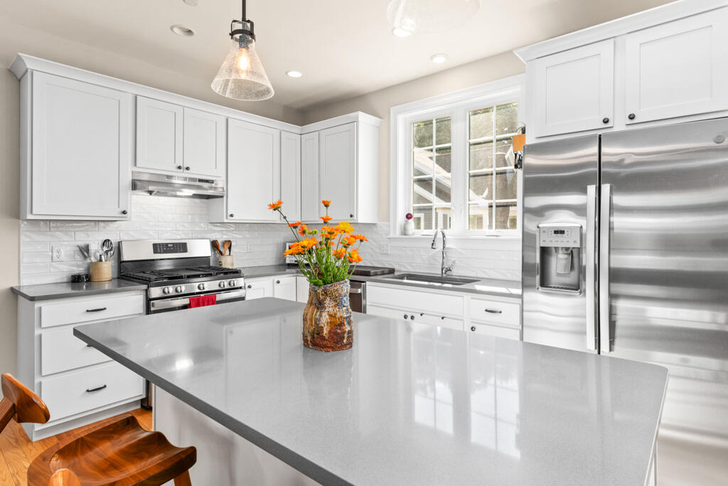 16 Black Sparrow Drive Portland ME 04102