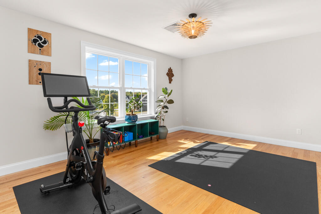 16 Black Sparrow Drive Portland ME 04102