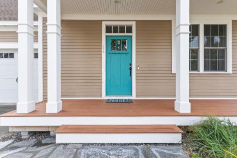 16 Black Sparrow Drive Portland ME 04102