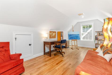 16 Black Sparrow Drive Portland ME 04102