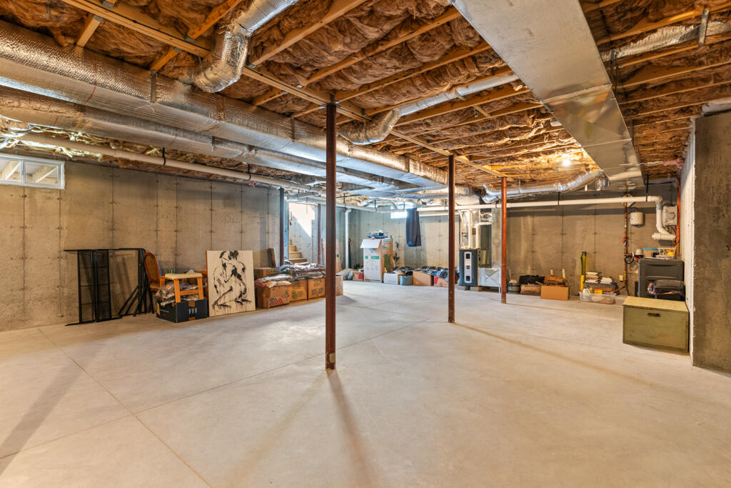 16 Black Sparrow Drive Portland ME 04102