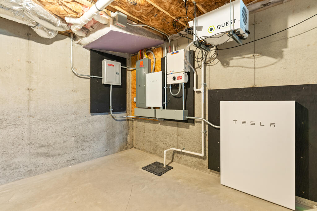 16 Black Sparrow Drive Portland ME 04102