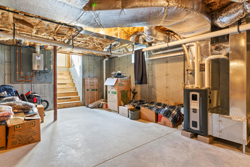 16 Black Sparrow Drive Portland ME 04102