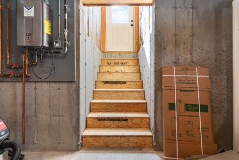 16 Black Sparrow Drive Portland ME 04102