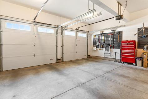 16 Black Sparrow Drive Portland ME 04102