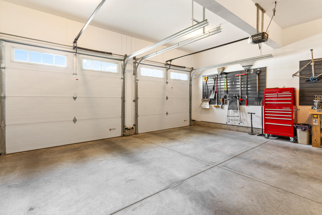 16 Black Sparrow Drive Portland ME 04102