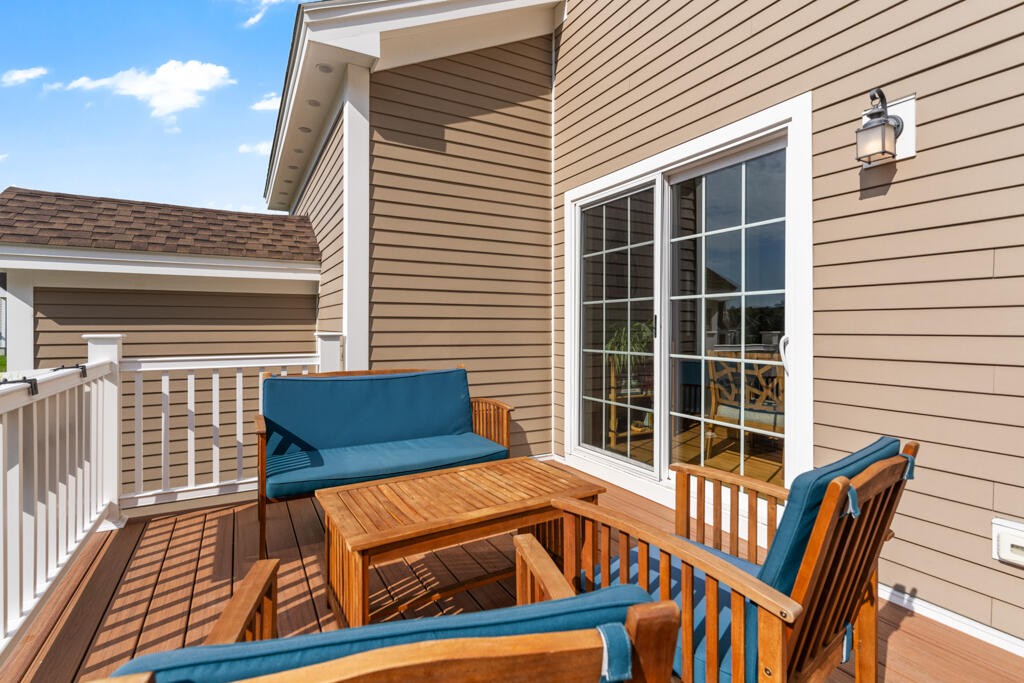 16 Black Sparrow Drive Portland ME 04102