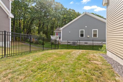 16 Black Sparrow Drive Portland ME 04102