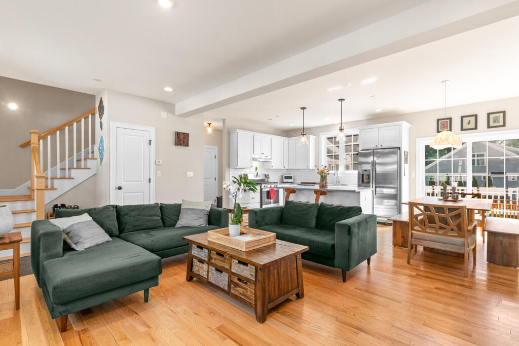 16 Black Sparrow Drive Portland ME 04102