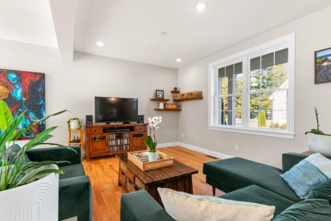 16 Black Sparrow Drive Portland ME 04102