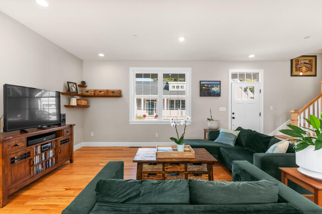 16 Black Sparrow Drive Portland ME 04102