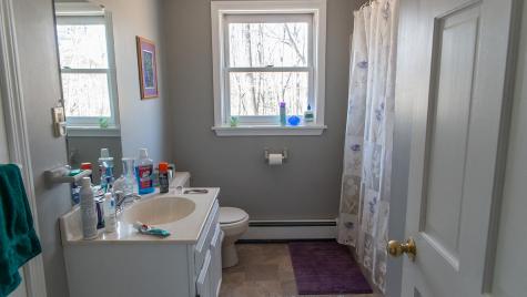 7 Samuel Road Raymond ME 04071