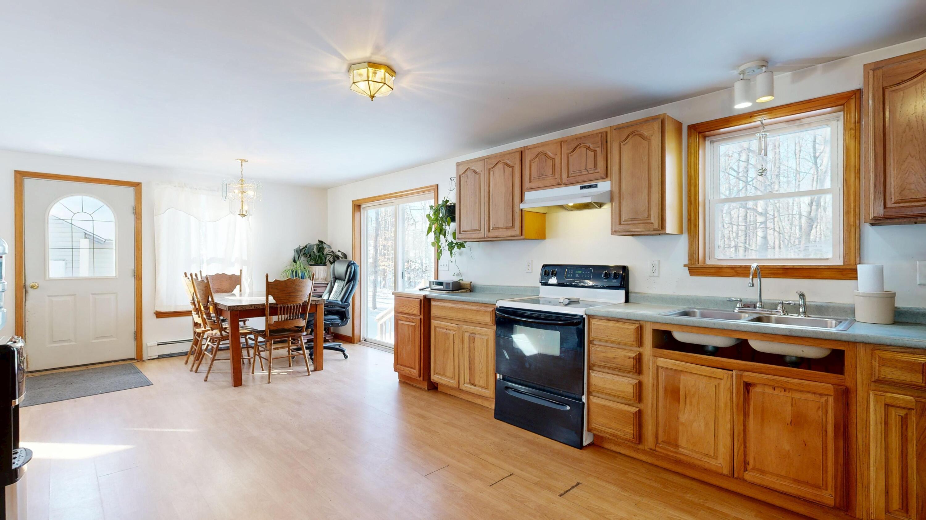 15 D And B Buckfield ME 04220