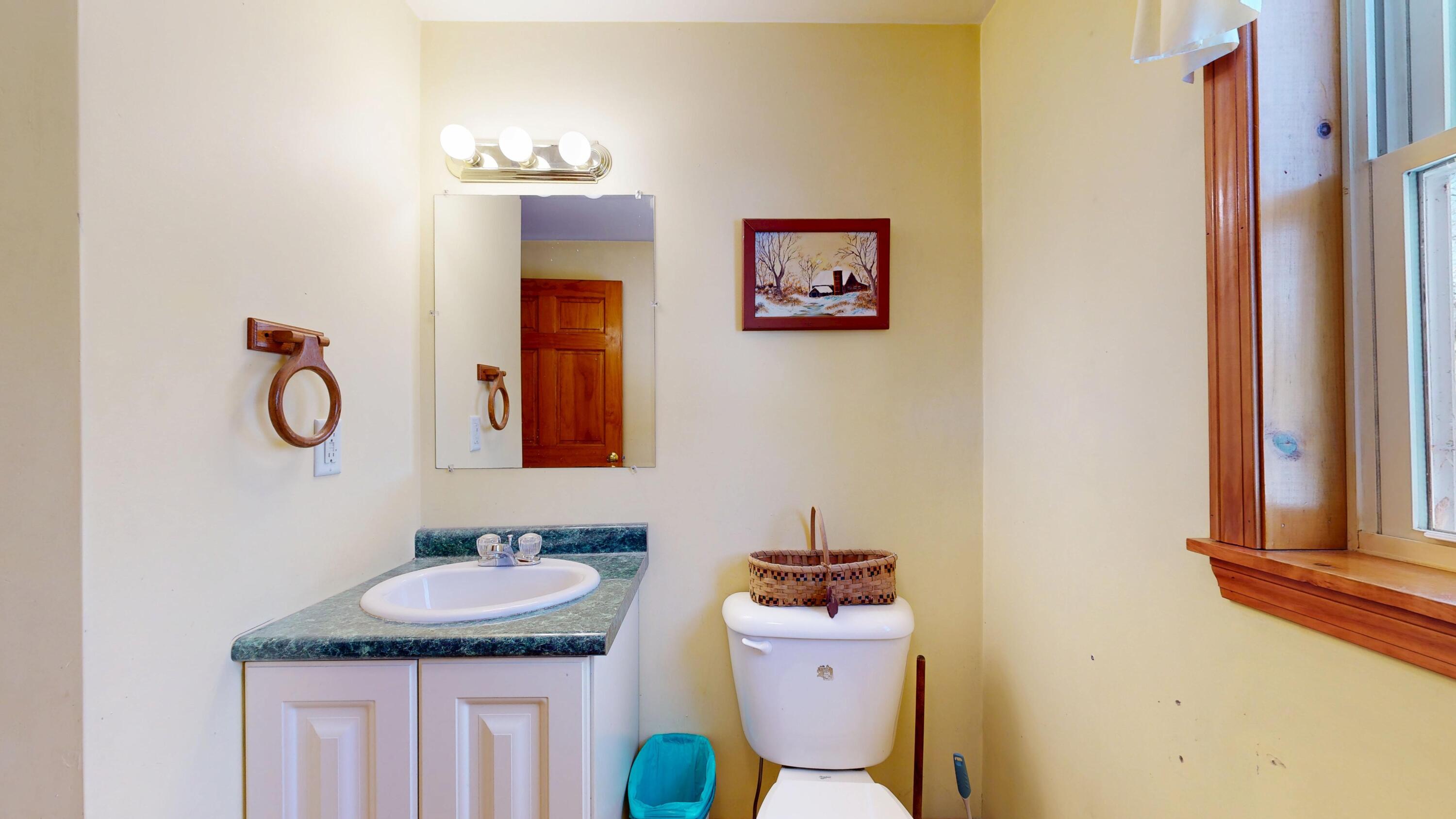 15 D And B Buckfield ME 04220