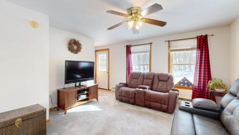 15 D And B Buckfield ME 04220