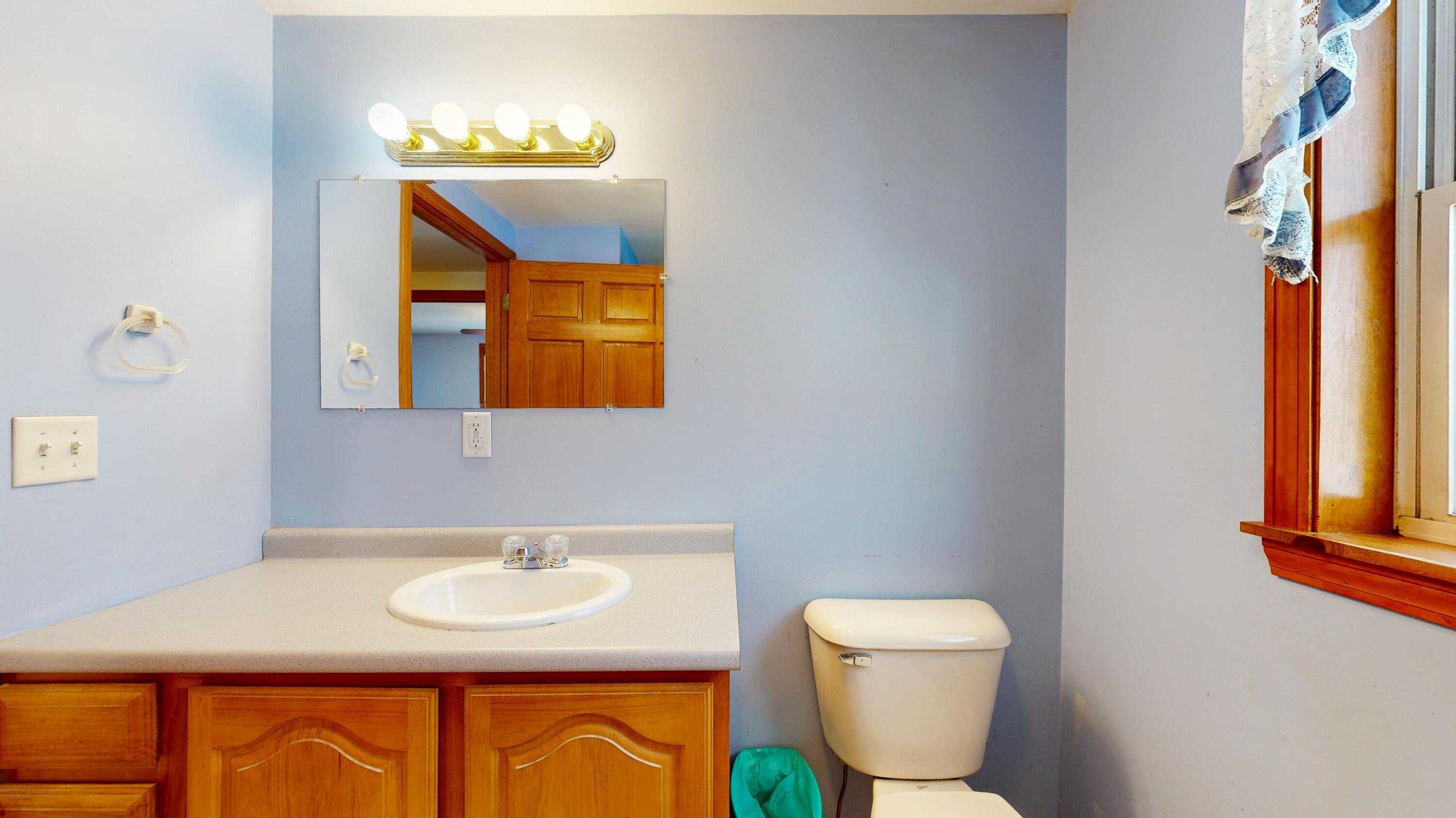 15 D And B Buckfield ME 04220