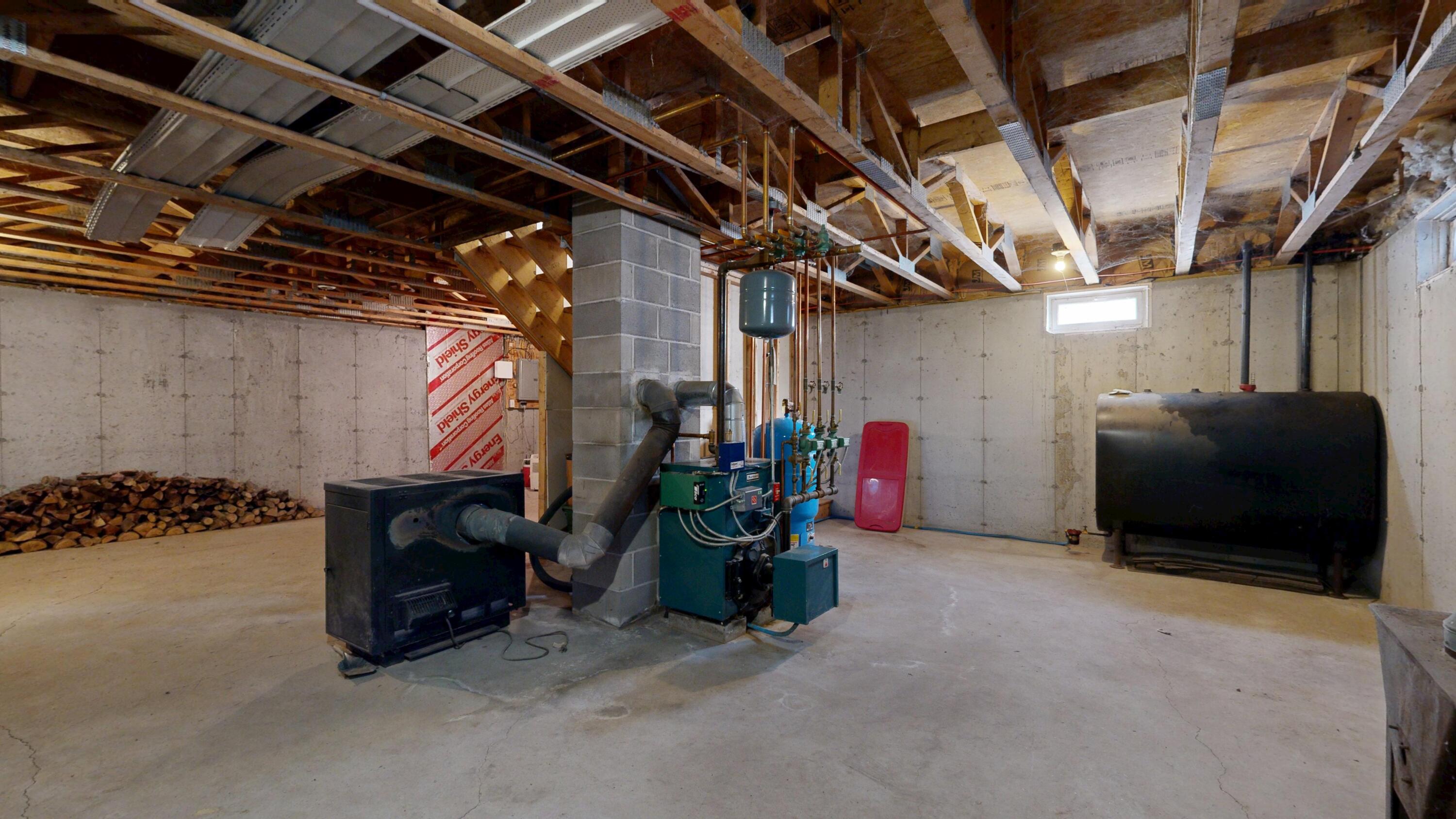 15 D And B Buckfield ME 04220