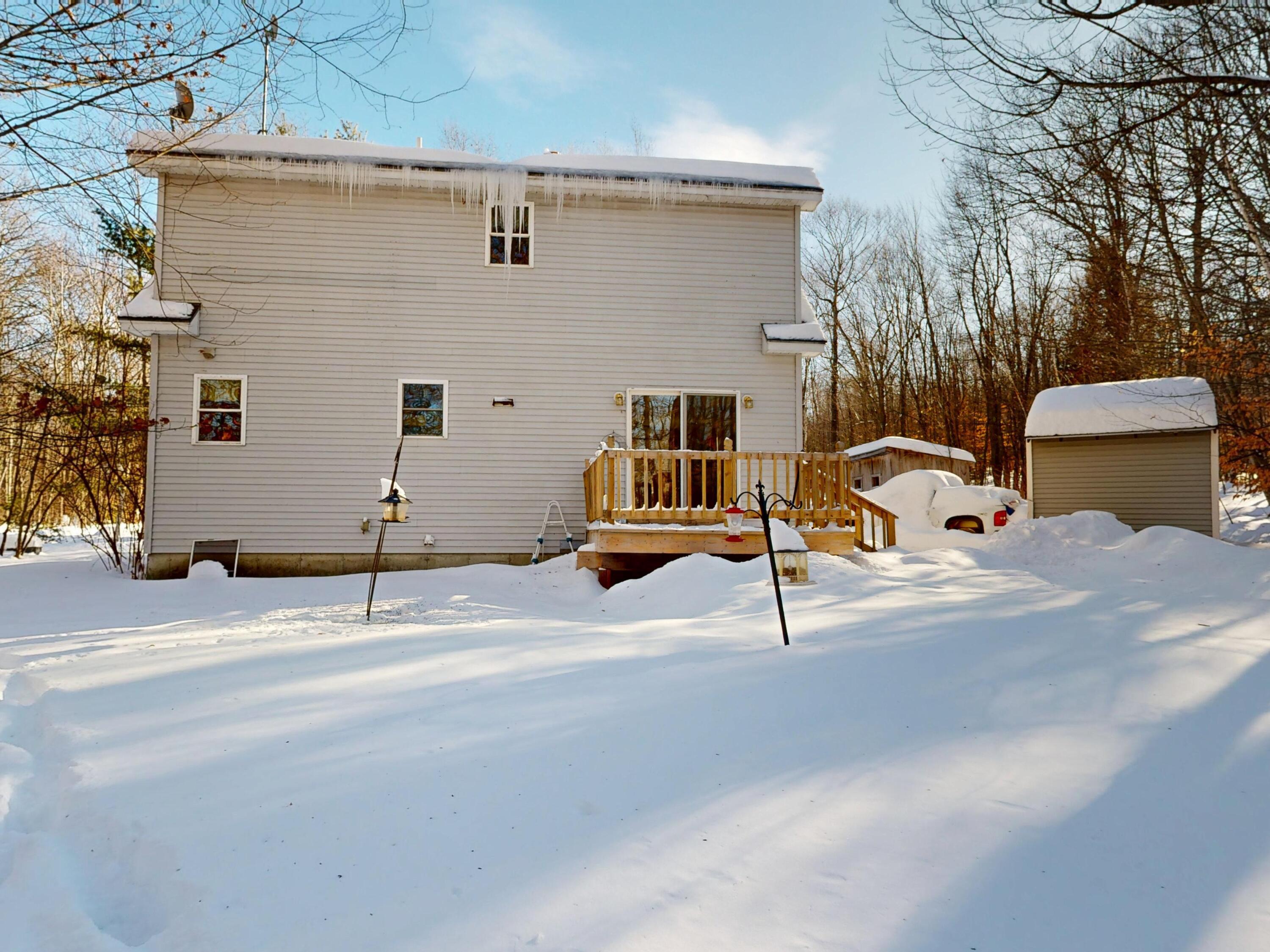 15 D And B Buckfield ME 04220