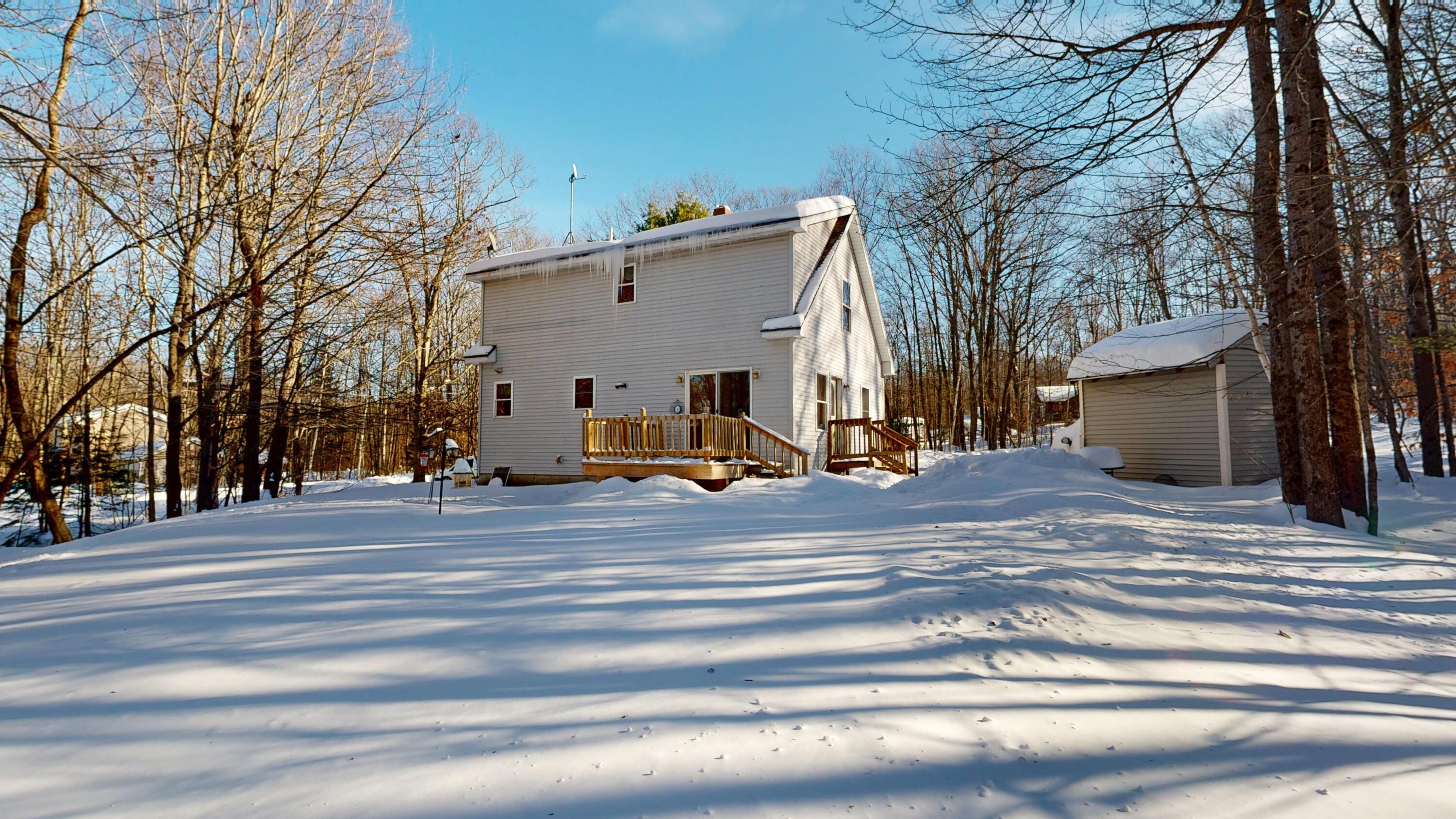 15 D And B Buckfield ME 04220