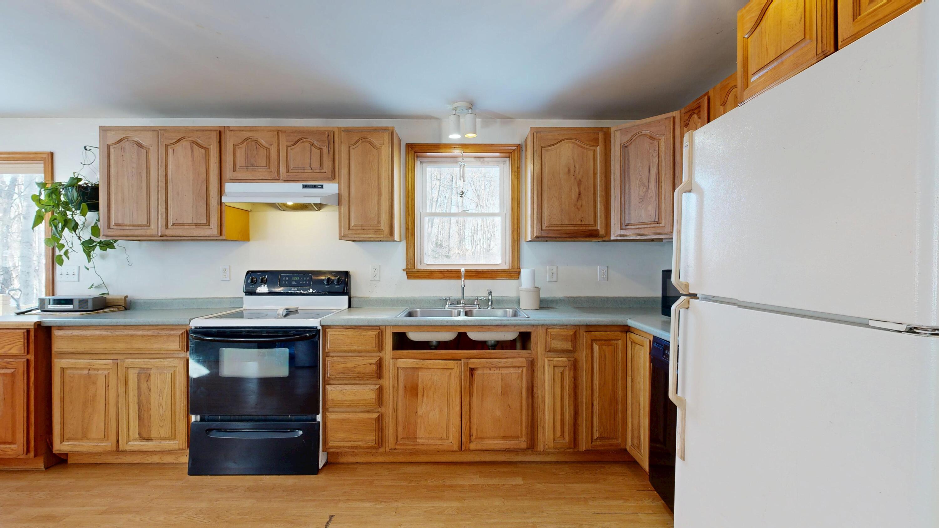 15 D And B Buckfield ME 04220