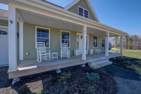 7 Dartmouth Place Windham ME 04062
