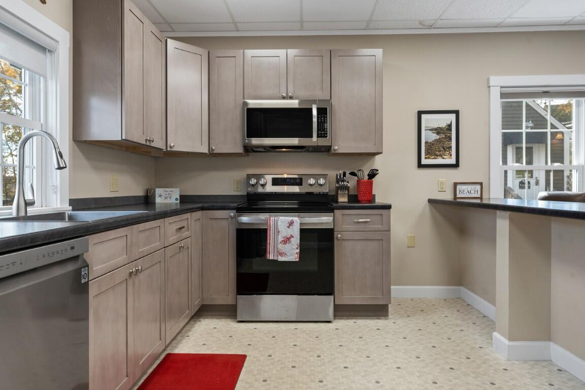 43 Oak Street Boothbay Harbor ME 04538